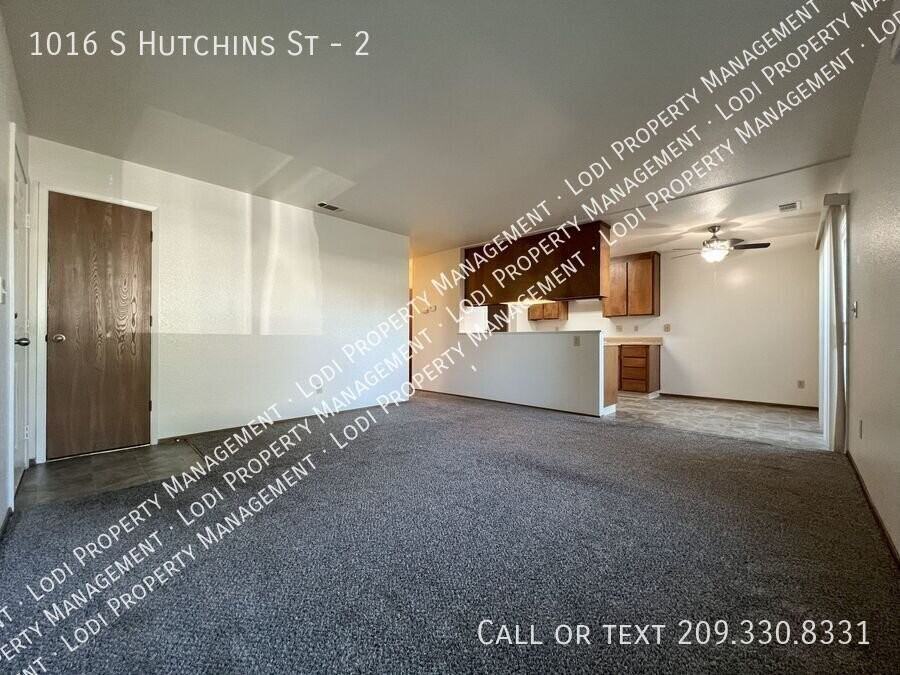 1016 S Hutchins St #2 - Photo 2 of 23