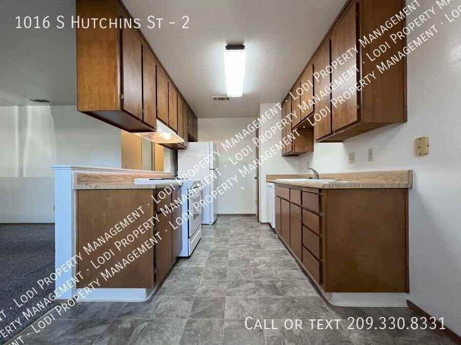 1016 S Hutchins St #2 - Photo 5 of 23