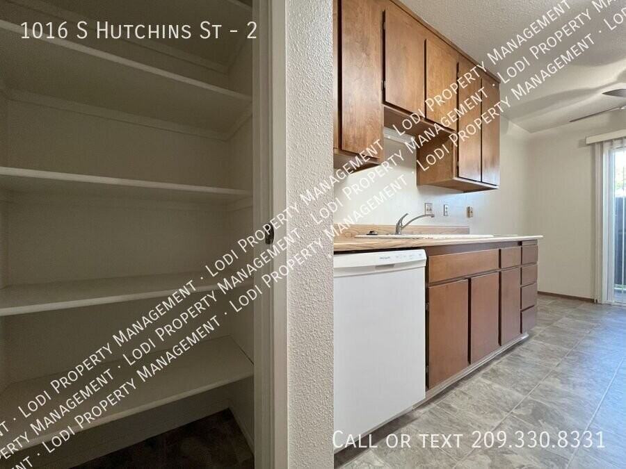 1016 S Hutchins St #2 - Photo 7 of 23