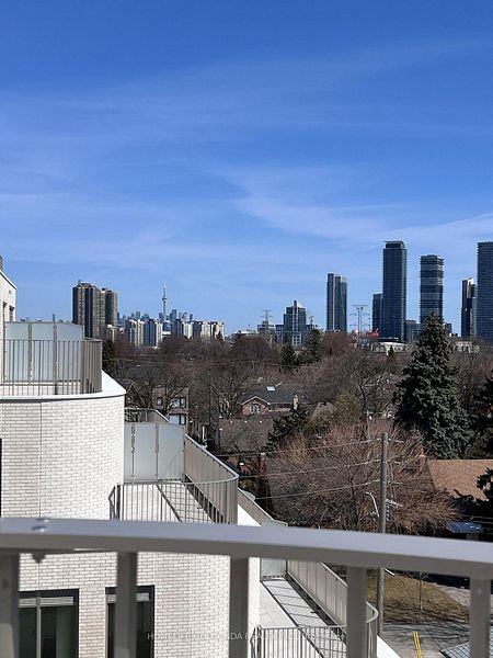 689 The Queensway #506 - Photo 5 of 17