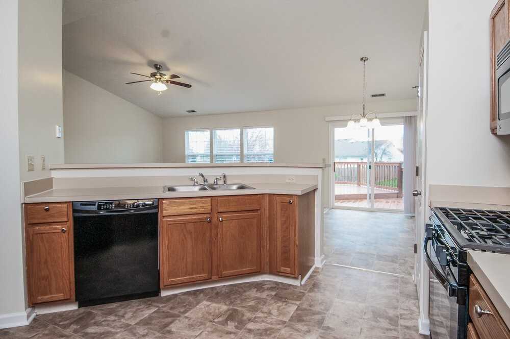7591 Monterey Cir - Photo 5 of 15