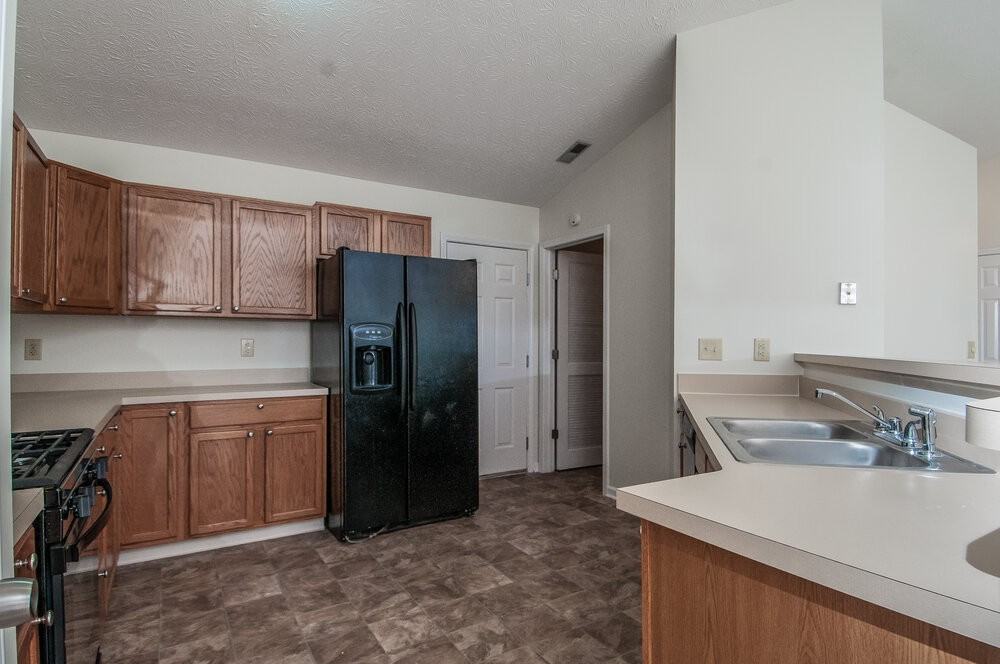 7591 Monterey Cir - Photo 7 of 15