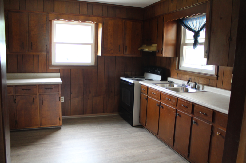 202 Mountain View Dr - Photo 4 of 9