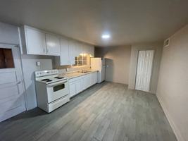featured image of 308 W Irvington Rd #4