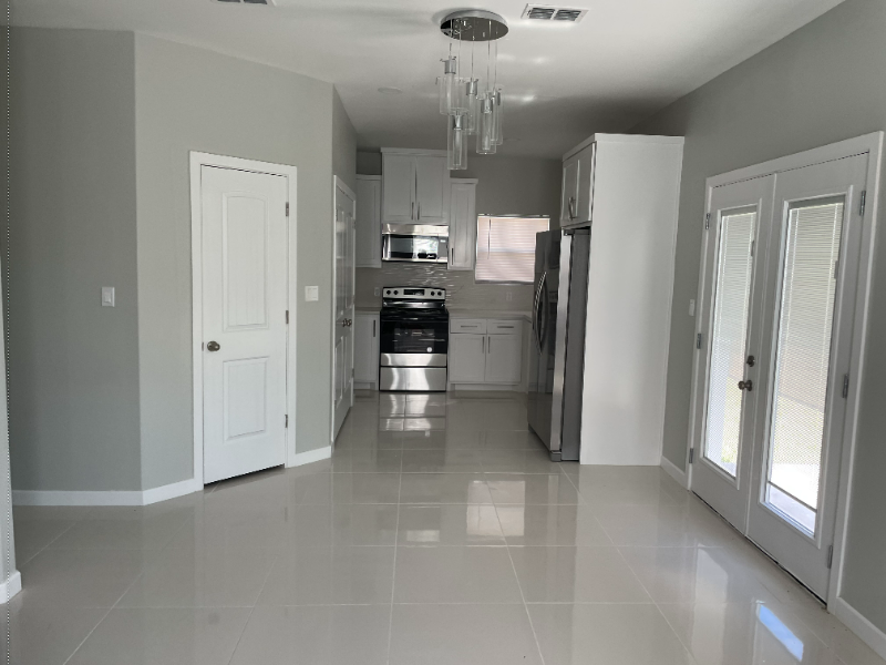 312 W Rutherford Ave #1 - Photo 2 of 19