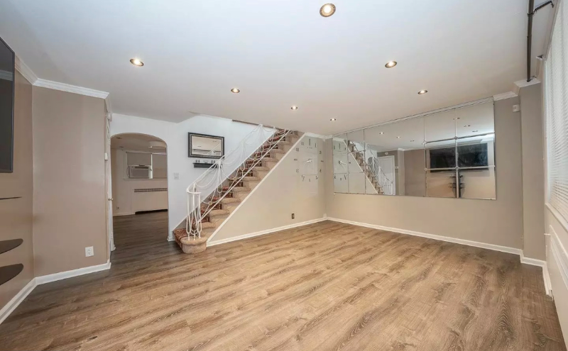 325 Hampden Rd - Photo 3 of 13