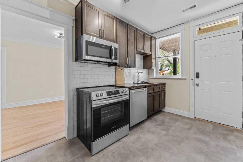 7350 Amherst Ave #2E - Photo 3 of 16