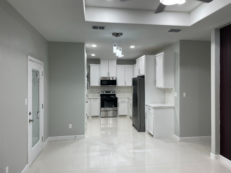 2511 N Vineyard Ave #2 - Photo 2 of 18