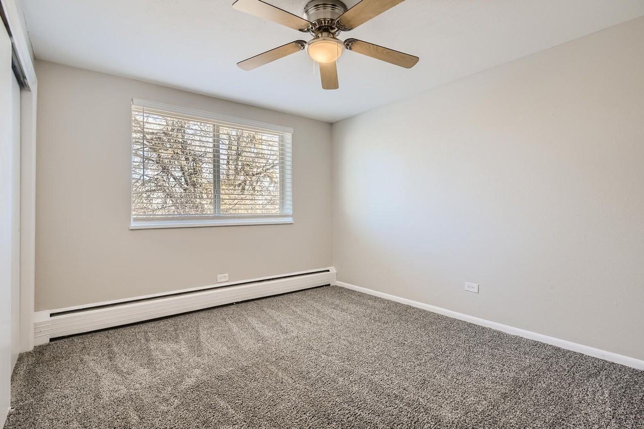 1400 W Mississippi Ave #304 - Photo 6 of 16