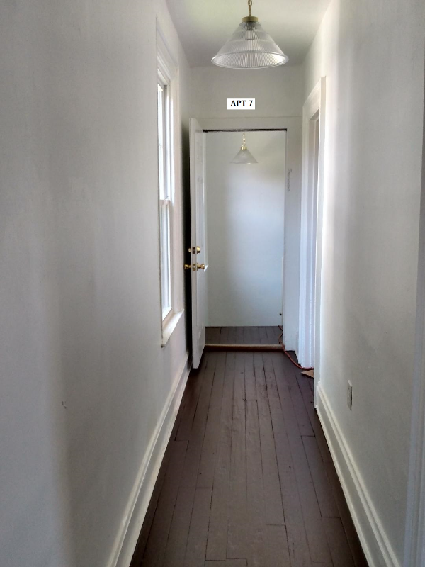 1632 Virginia St E #7 - Photo 6 of 14