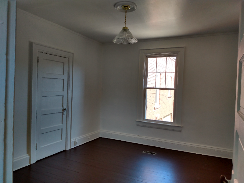1632 Virginia St E #7 - Photo 7 of 14