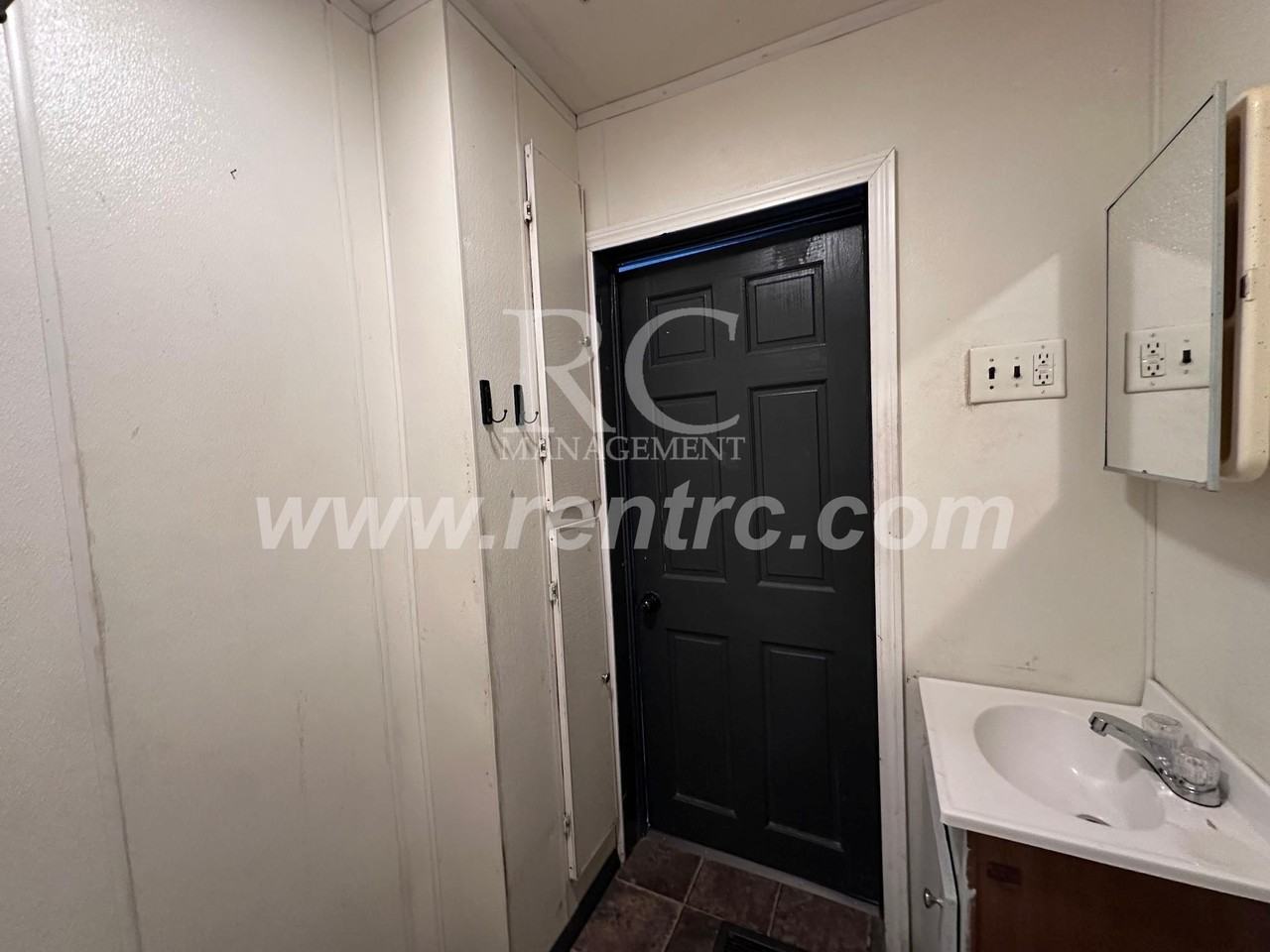 705 W Seminary St #W - Photo 5 of 16