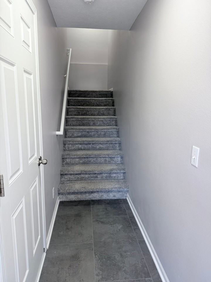 18197 Hayes Ct - Photo 3 of 13