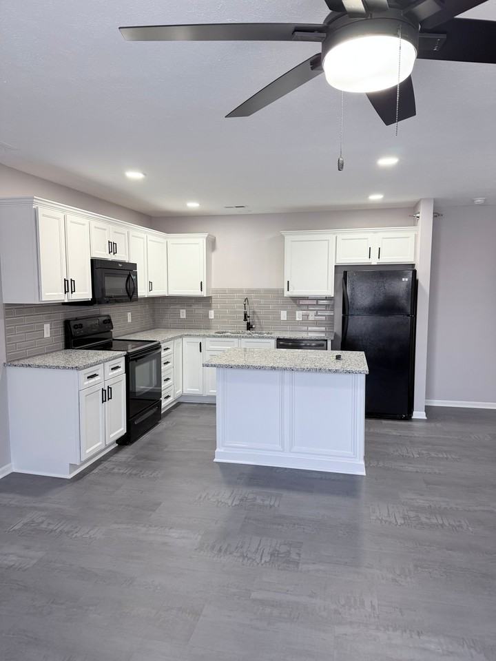 18197 Hayes Ct - Photo 4 of 13