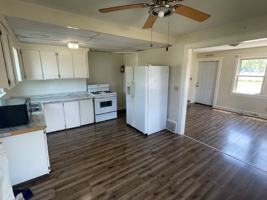 featured image of 1305 N Danley Sq #1305