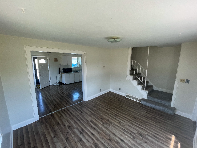 1305 N Danley Sq #1305 - Photo 3 of 10