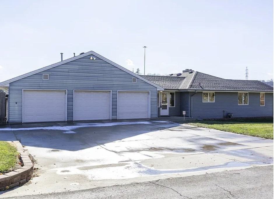 9319 N 30th St - Photo 2 of 11