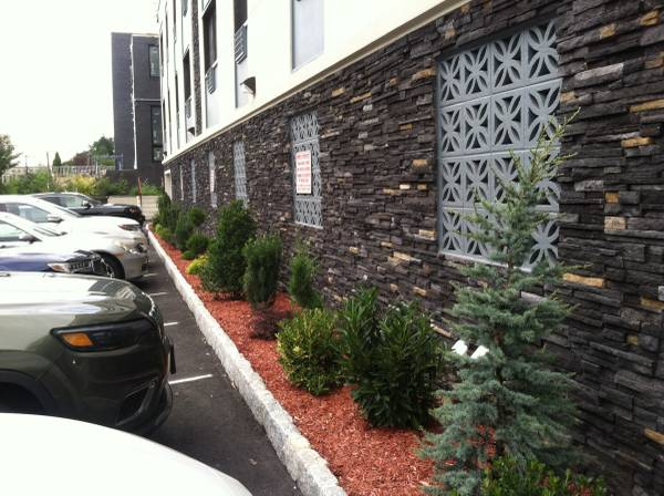 208 Undercliff Ave #B7 - Photo 2 of 14