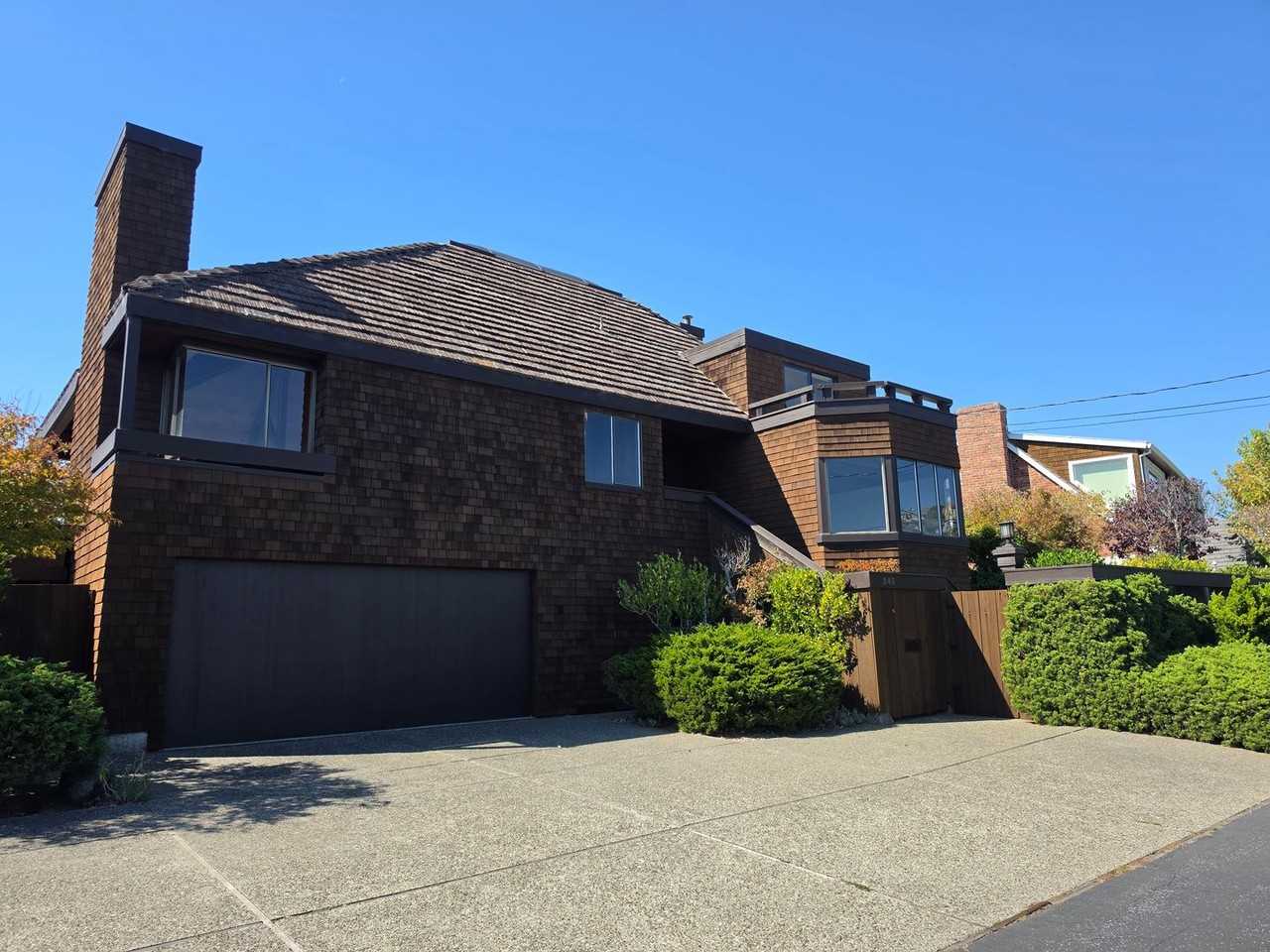 243 Loma Ave - Photo 5 of 38