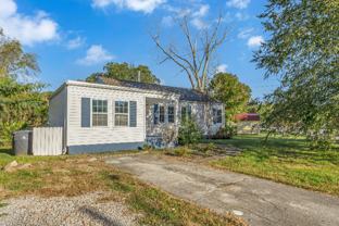 303 Canterbury Dr - Photo 1 of 1