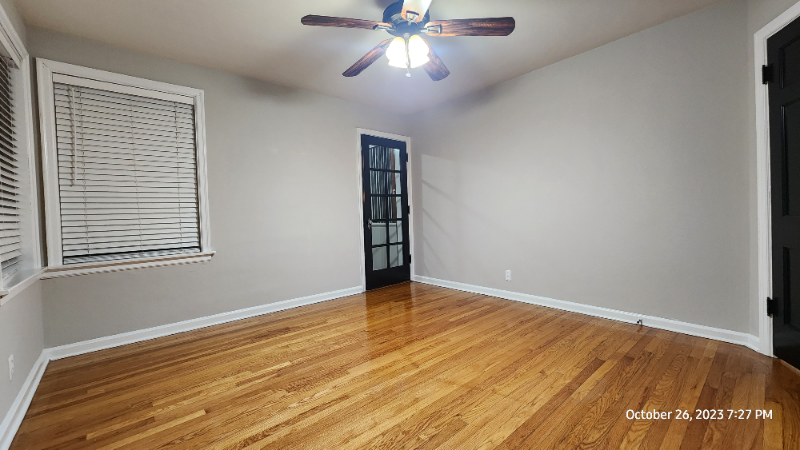 6326 Bancroft Ave #1E - Photo 4 of 6