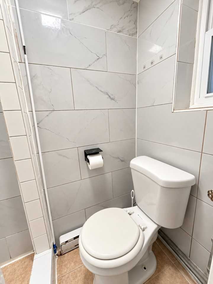 111 Remsen Ave - Photo 4 of 8