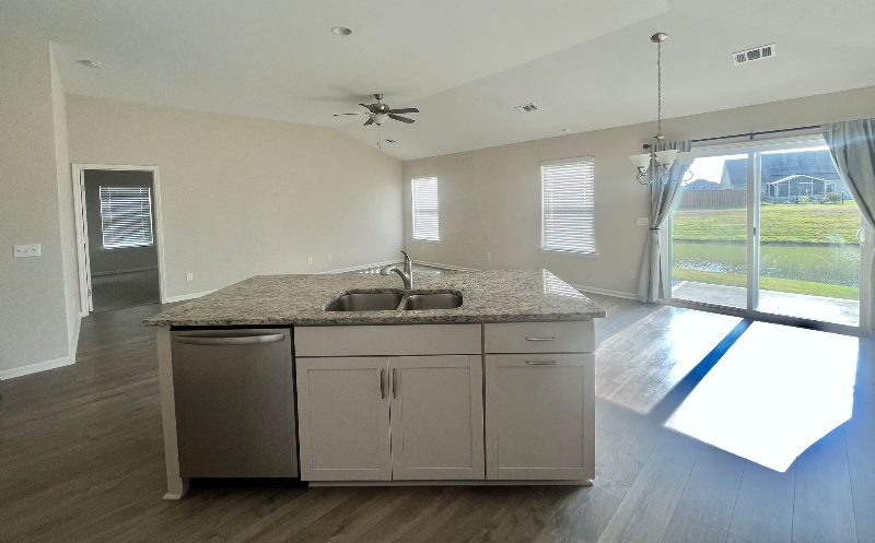 138 Whitehaven Rd - Photo 6 of 15