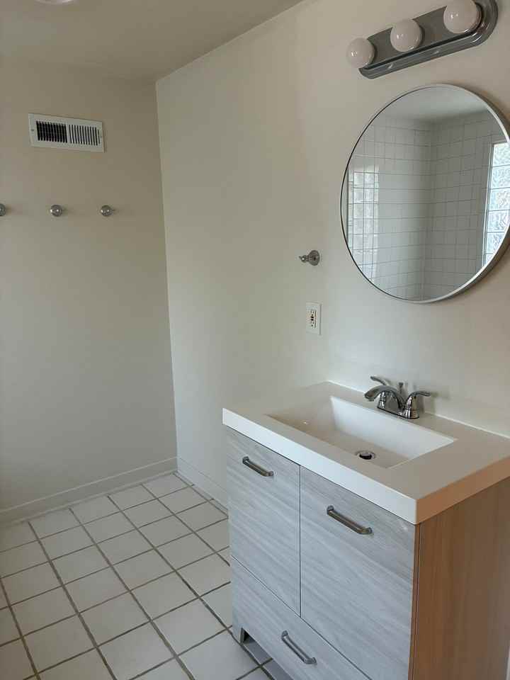 1737 Baseline Rd - Photo 5 of 14