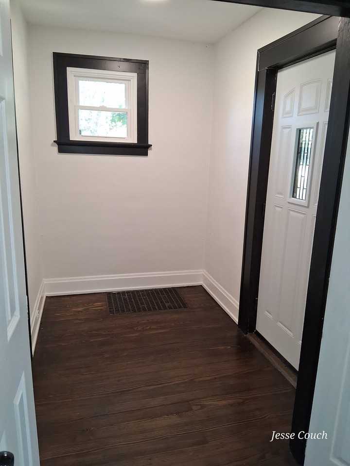 10272 Burlington Rd - Photo 2 of 19