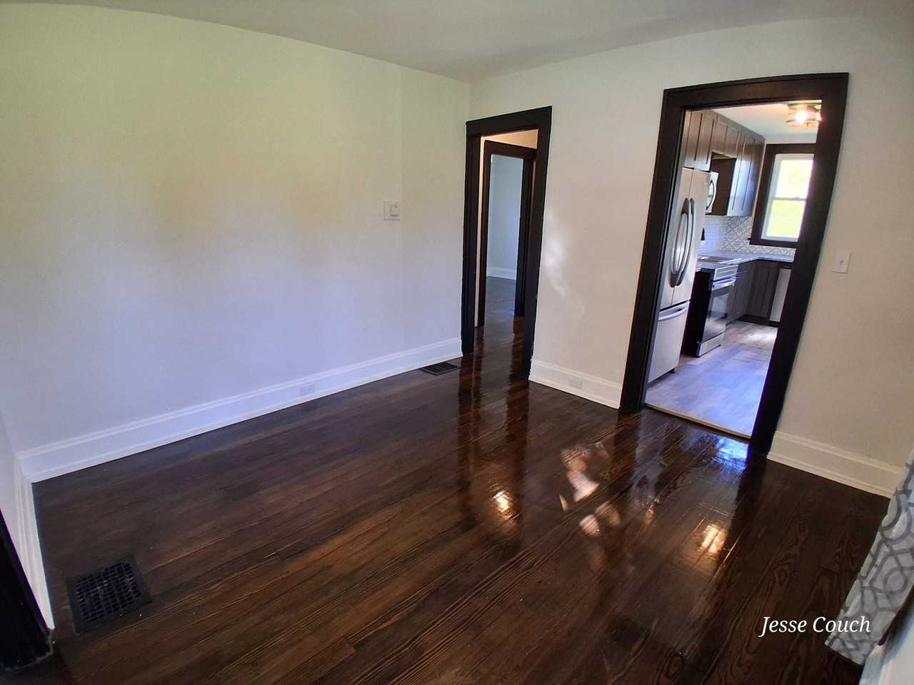 10272 Burlington Rd - Photo 4 of 19