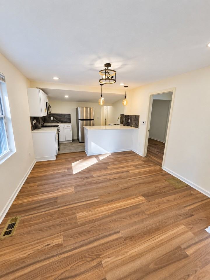 804 S Cedar Ave - Photo 5 of 12