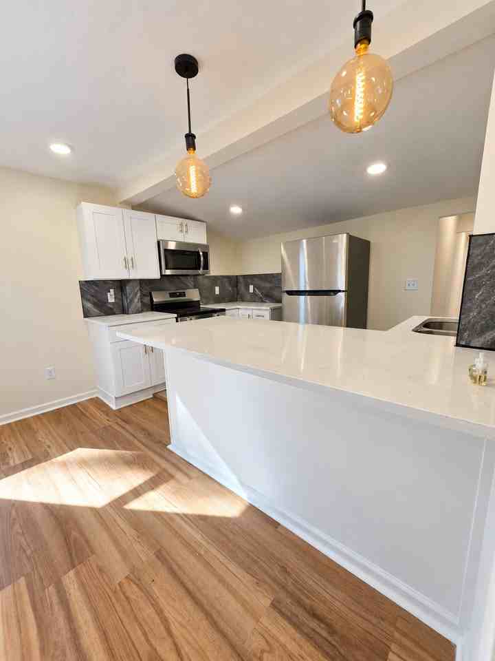 804 S Cedar Ave - Photo 7 of 12