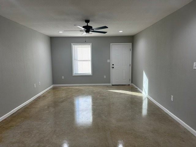 824 Ellis Ave #828 - Photo 3 of 12