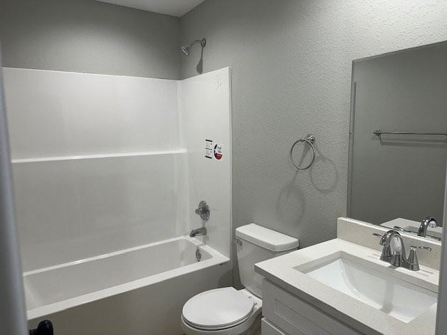 824 Ellis Ave #828 - Photo 4 of 12