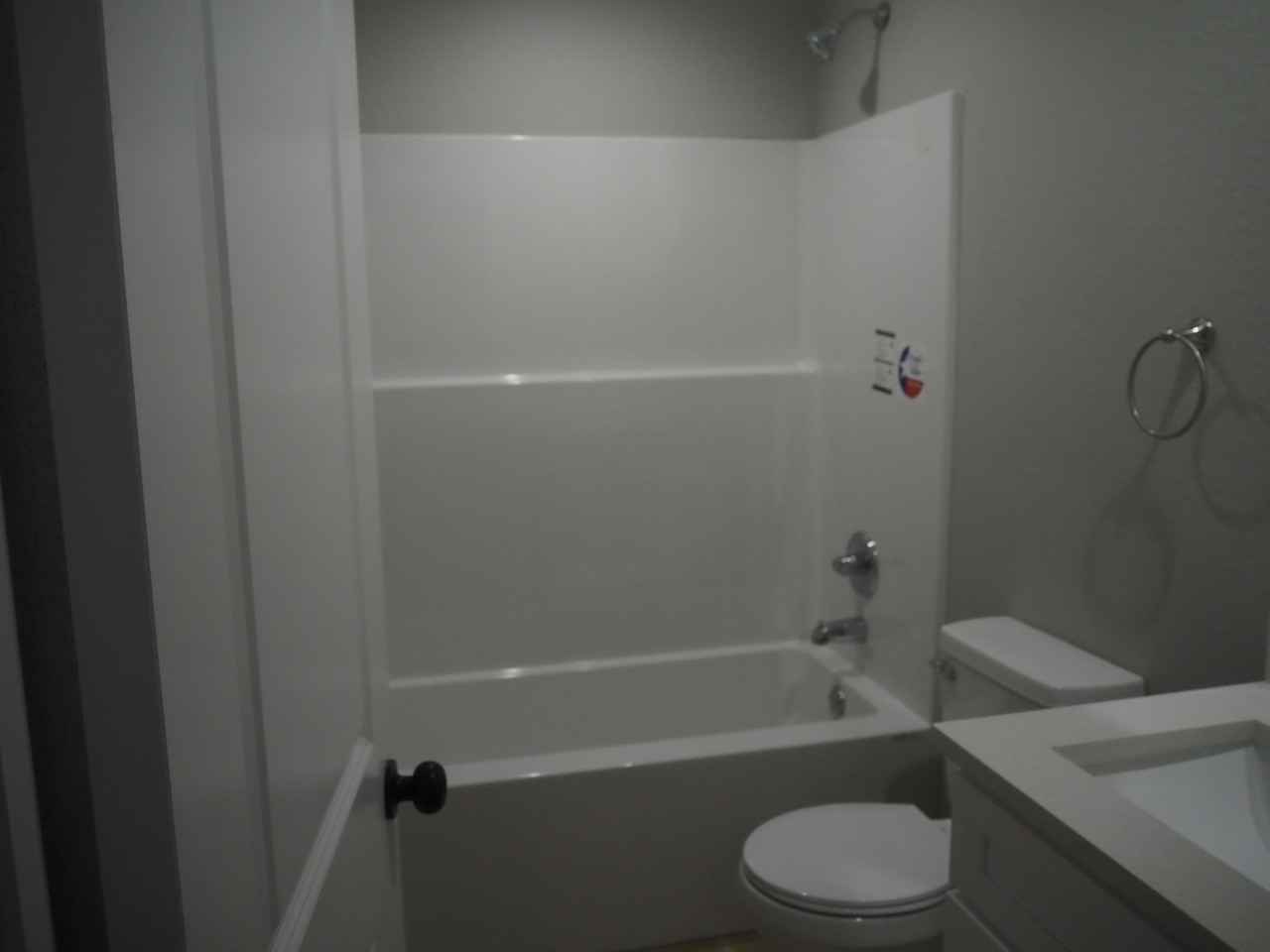 824 Ellis Ave #828 - Photo 5 of 12