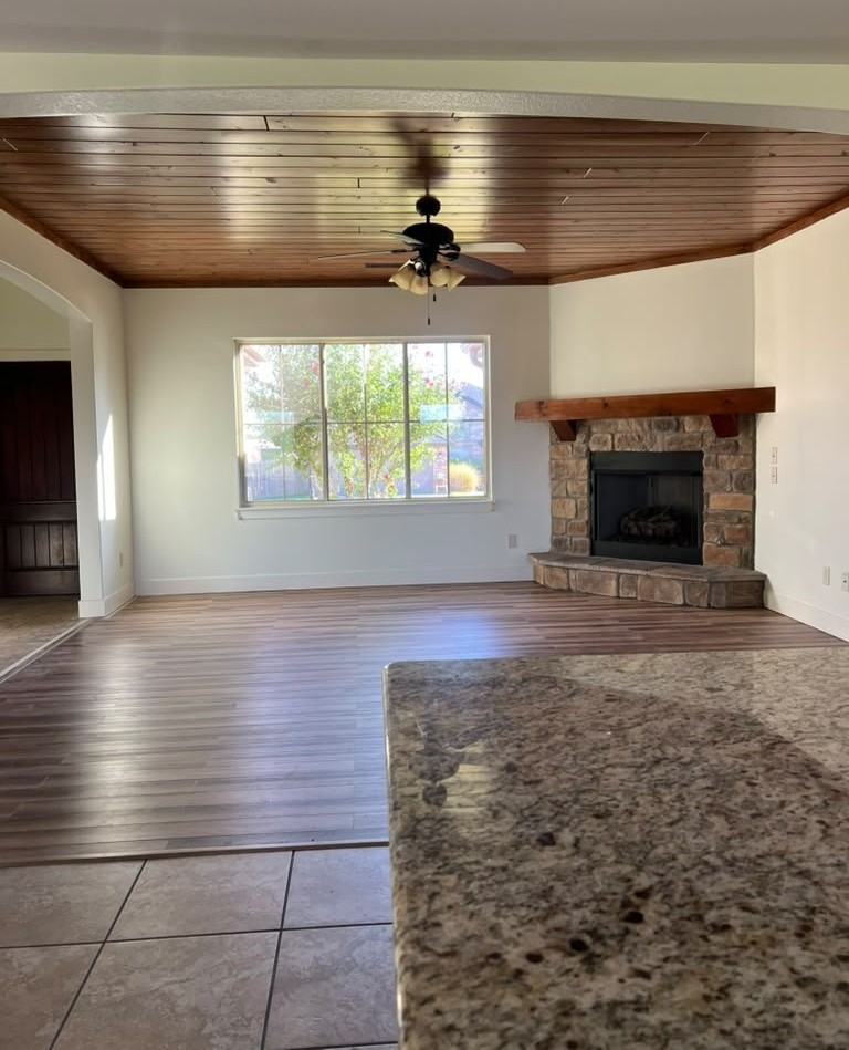 808 Sand St - Photo 7 of 22