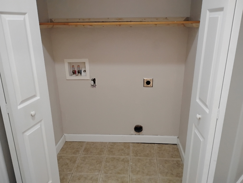 627 Ne Washington St - Photo 4 of 10