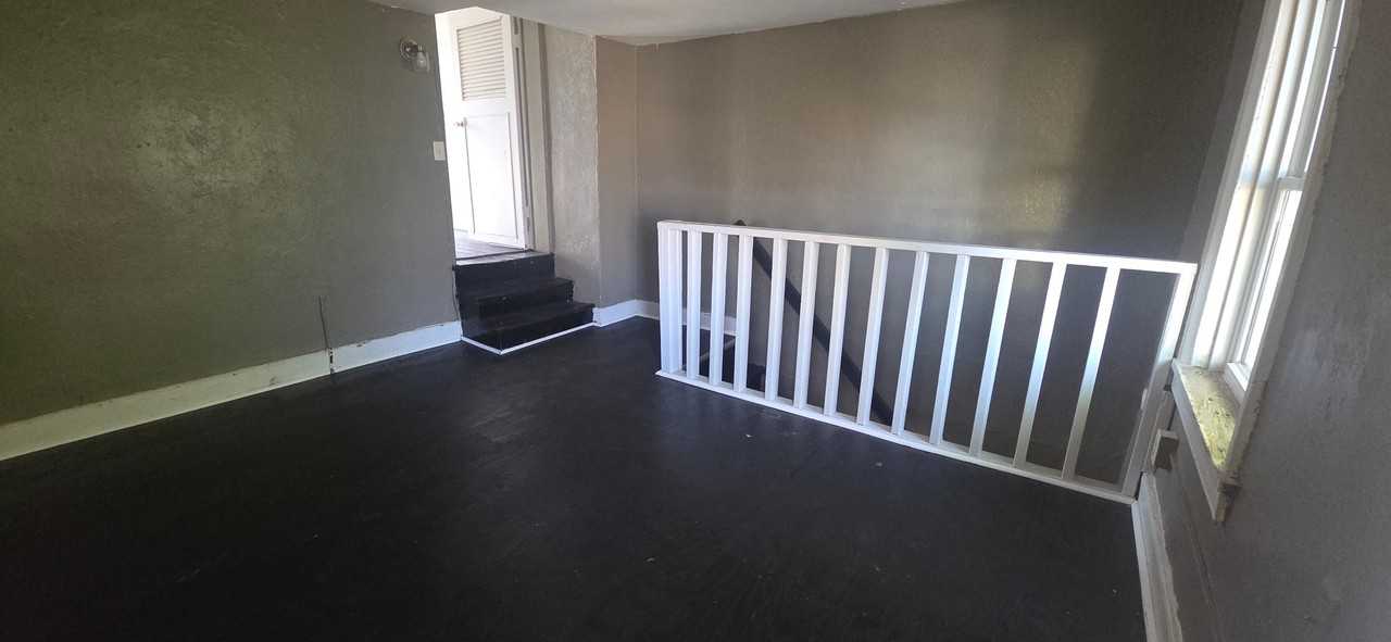 125 N 1st St - Photo 6 of 10