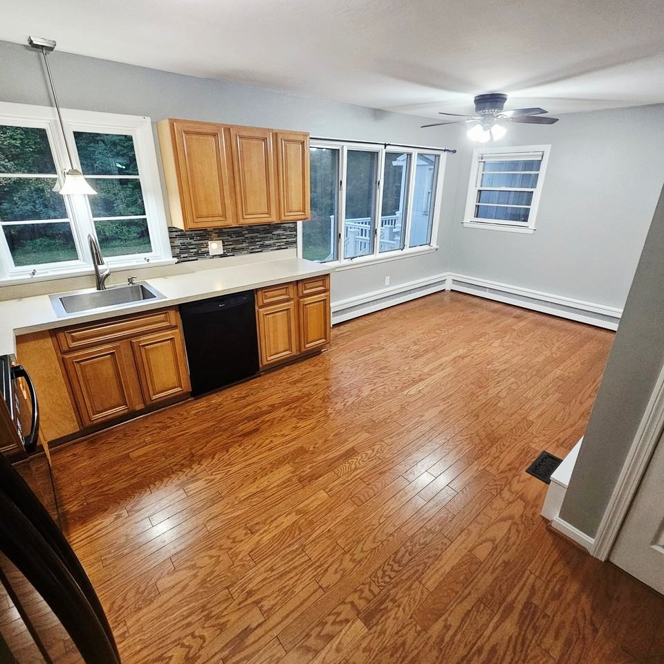 87 Bulkeley Hill Rd - Photo 7 of 20