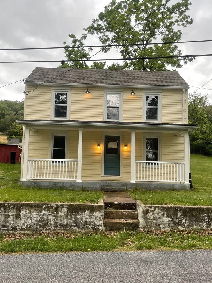 7405 Mountain Laurel Rd - Photo 2 of 14