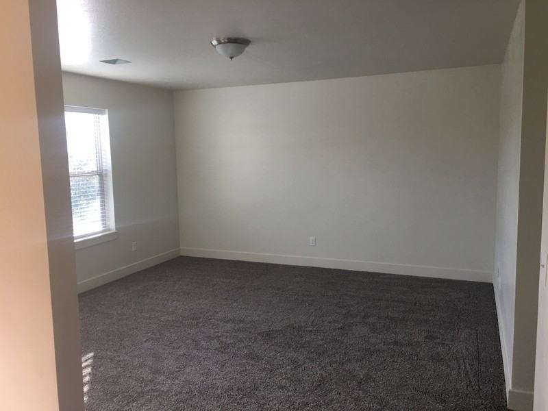 1432 Wild Rose Way - Photo 7 of 28