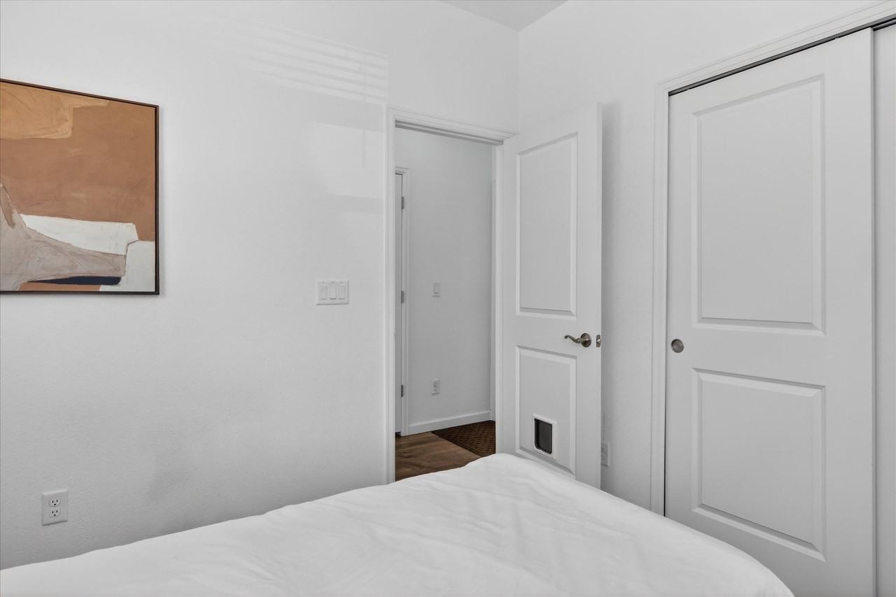 1592 Castle Creek Cir - Photo 5 of 47