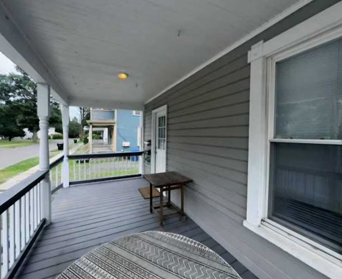 51 Lincoln Ave - Photo 2 of 18