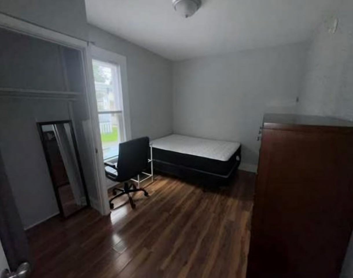51 Lincoln Ave - Photo 7 of 18