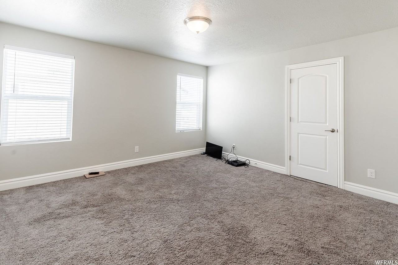 2592 N Wallace Way - Photo 6 of 10