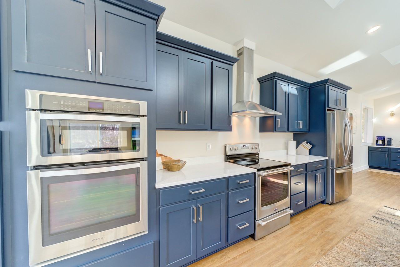 2127 W Sherman Blvd - Photo 3 of 8