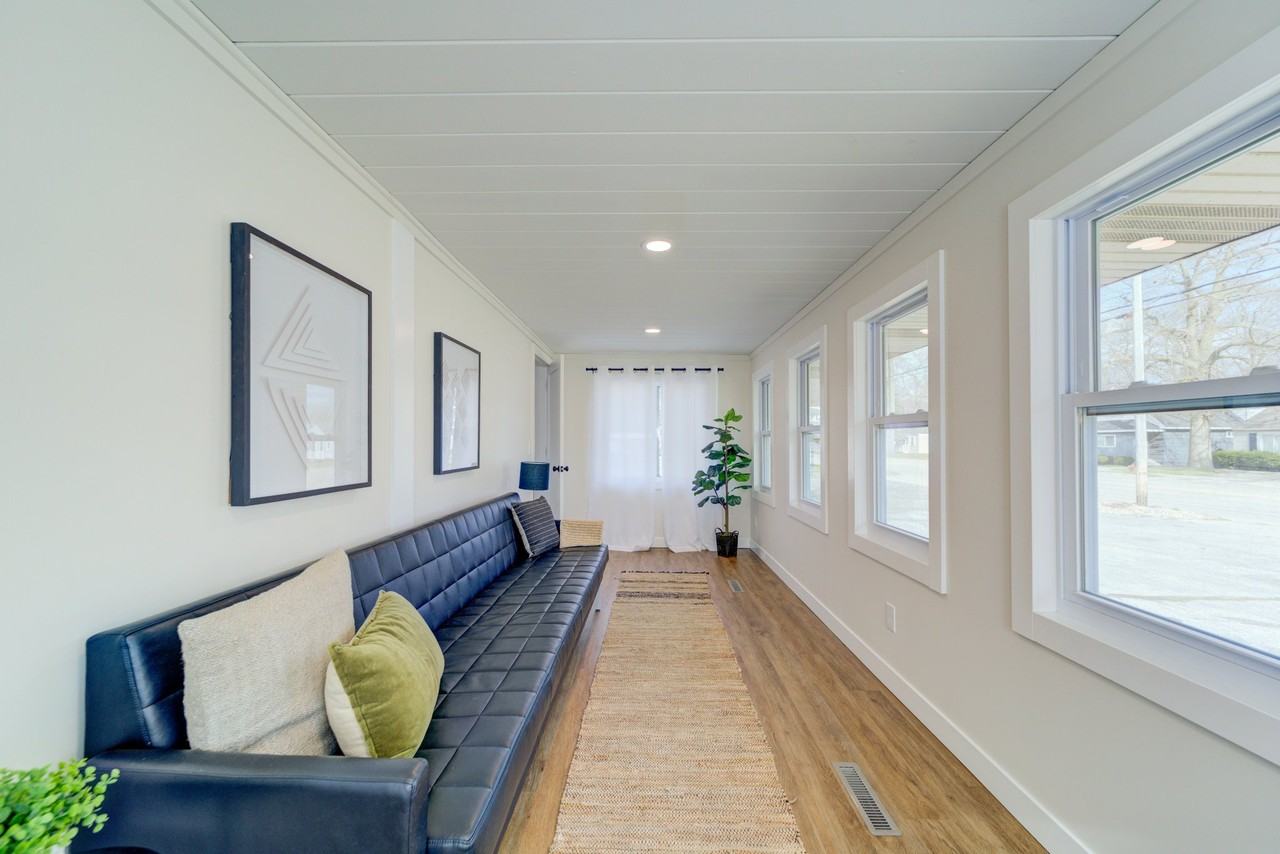 2127 W Sherman Blvd - Photo 5 of 8