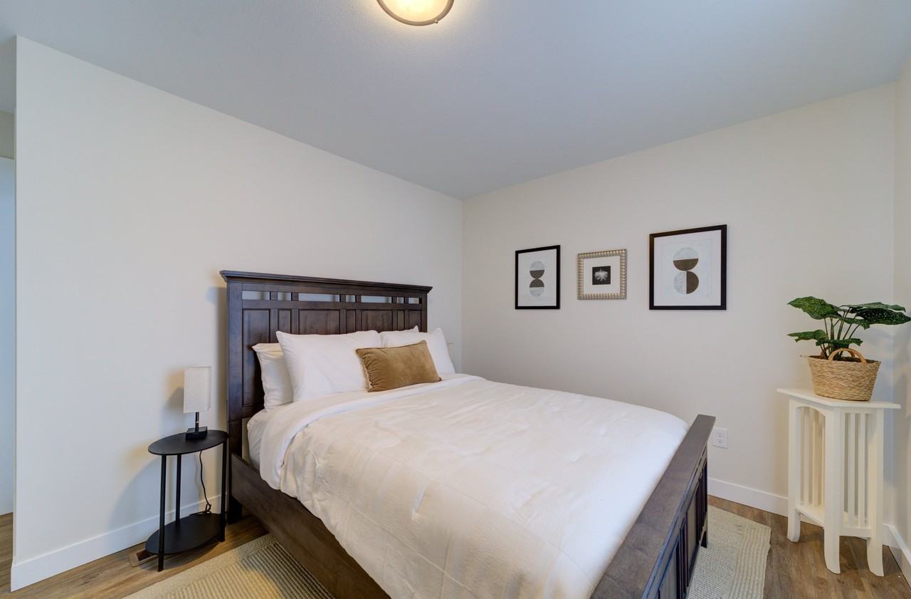 2127 W Sherman Blvd - Photo 6 of 8