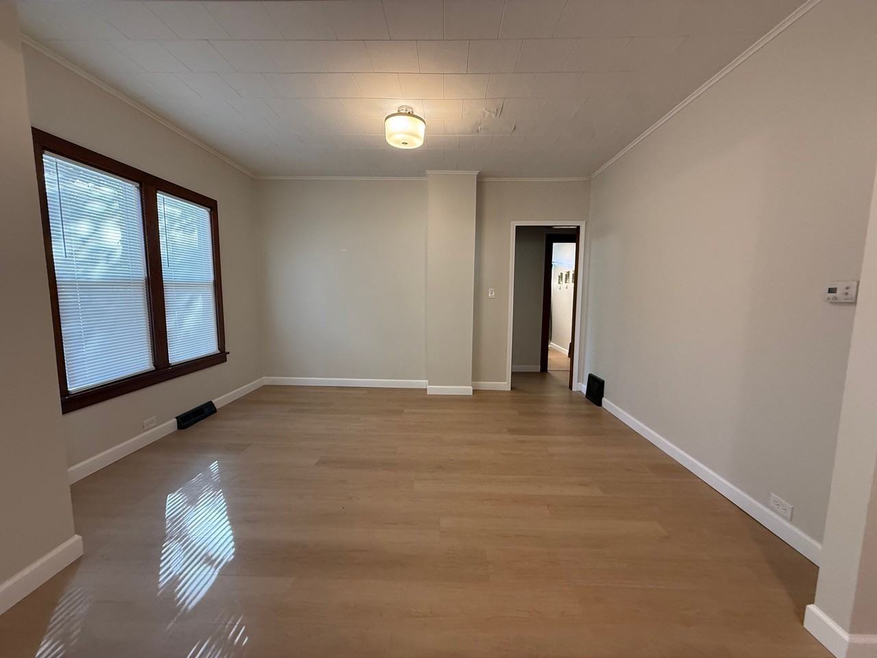 2456 Barker St - Photo 6 of 9