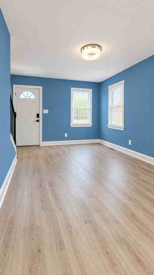 2200 N Dukeland St - Photo 5 of 13